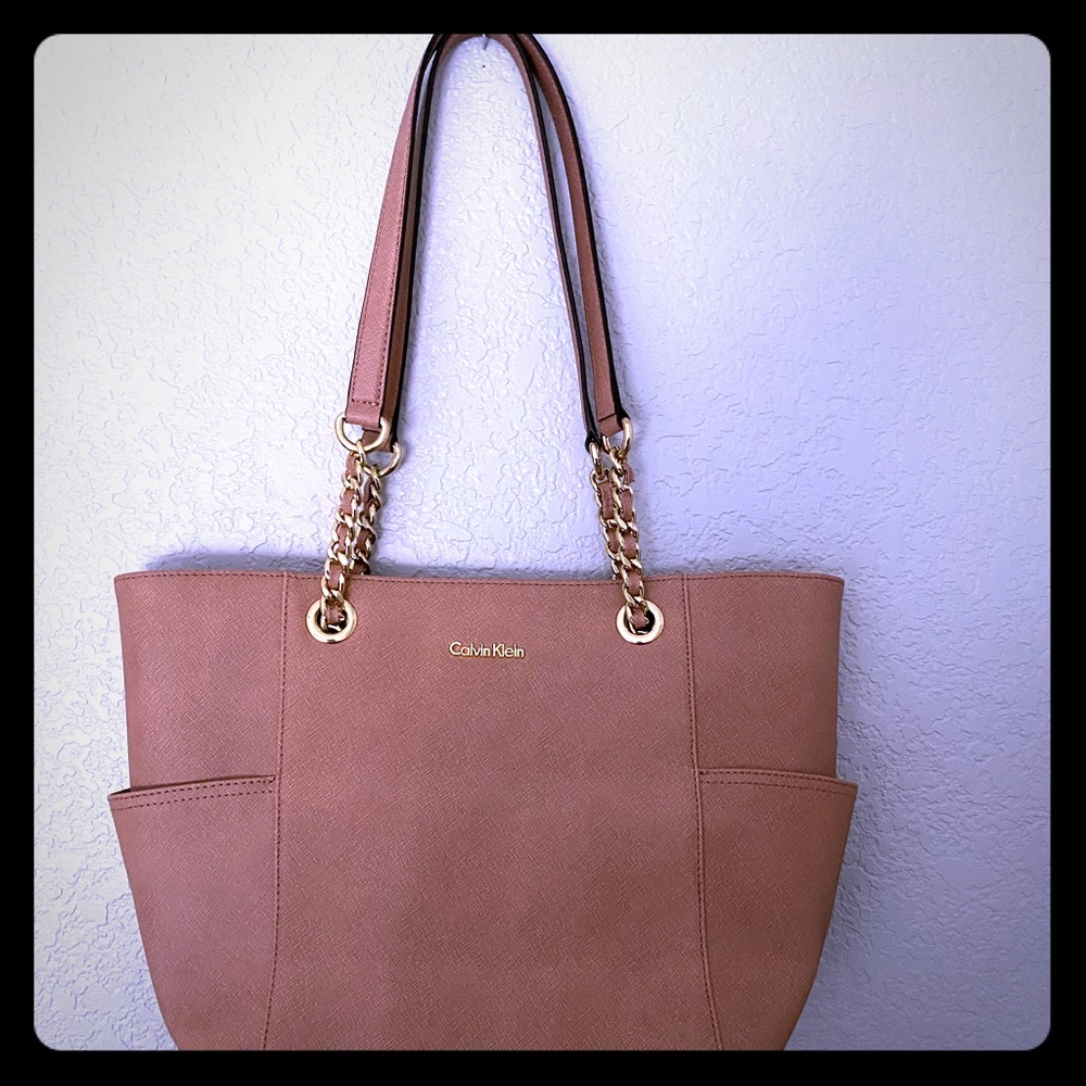 CALVIN KLIEN HAYDEN LEATHER CHAINLINK TOTE BAG